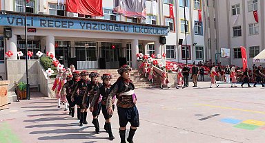 Denizli'de yeni eğitim-öğretim yılı heyecanı coşkuyla başladı