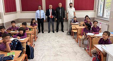 Depremde yıkılan Küçüklü İlkokulu yeni binasında eğitim-öğretime başladı