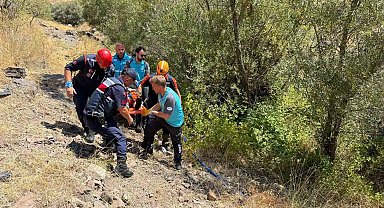 Dere yatağına düşen vatandaş kurtarıldı