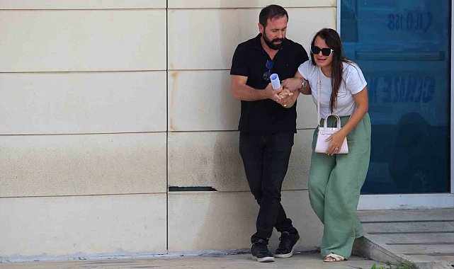 Devrilen tırın altında kalarak hayatını kaybeden genç kadının cenazesi gözyaşlarıyla teslim alındı