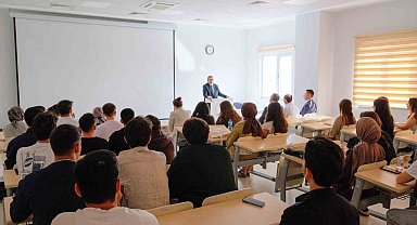 Diş Hekimliği Fakültesinde yeni eğitim yılının ilk dersi gerçekleştirildi