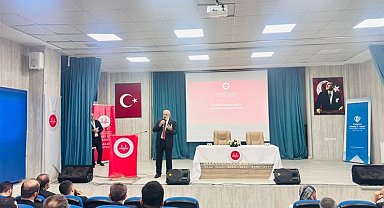Diyanet İşleri Başkan Yardımcısı Şahin Hakkari'de din görevlileriyle buluştu