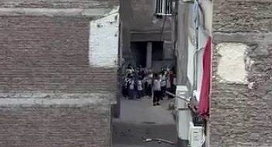 Diyarbakır'da korkutan yangın: Ev alevler içinde kaldı