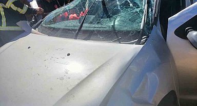 Diyarbakır'da otomobil takla attı: 3 yaralı