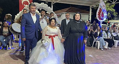 Down sendromlu genç kızın temsili düğününde duygu dolu anlar yaşandı