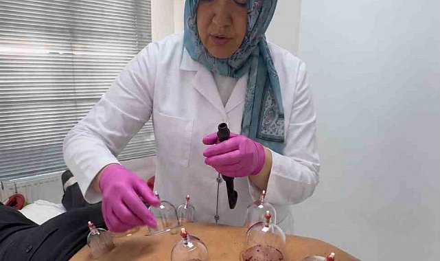 Dr. Esra Çetin Timur'dan hacamat uyarısı: "Bu uygulamayı hekim bizzat yapmalı"