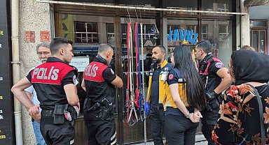Dükkânında öldü veya bayıldı diye endişe edilen esnaf sanayide çıktı