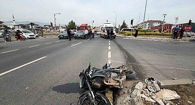 Düzce'de feci kaza: 2'si ağır 3 yaralı