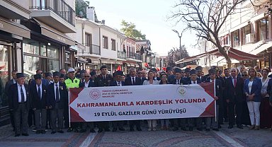 Edirne'de Kahramanlar ile kardeşlik yolunda yürüyüşü düzenlendi