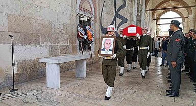 Edirne'de Kıbrıs Gazisi Özbek, askeri törenle uğurlandı