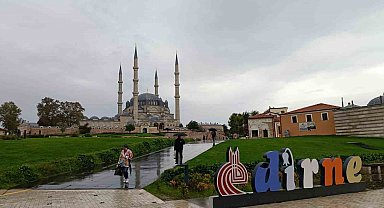 Edirne'de serin ve yağışlı hava etkisini gösterdi