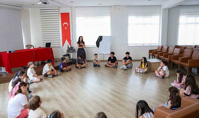 Efeler Belediyesi gençlerin ve çocukların yanında