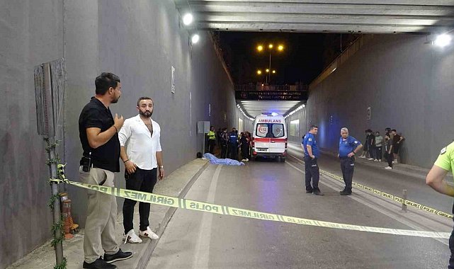 Ehliyetini 20 gün önce alıp kazada hayatını kaybeden gencin cenazesi yakınları tarafından teslim alındı