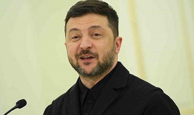 Ekranlardan cepheye: Ukrayna Devlet Başkanı Zelenskiy'nin çalkantılı siyasi serüveni