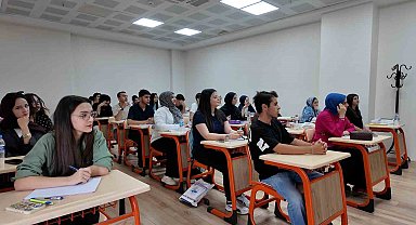 Elazığ Belediyesi'nden gençlere eğitim desteği