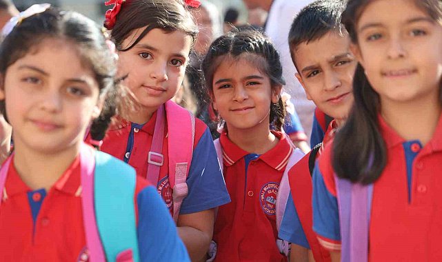 Elazığ'da 115 bin öğrenci için ilk ders zili çaldı