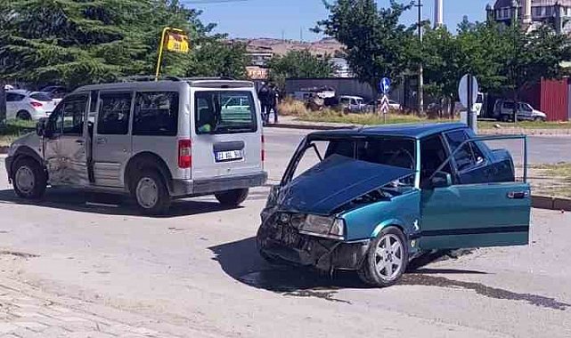 Elazığ'da trafik kazası: 2 yaralı