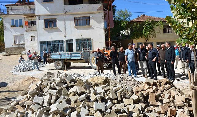 Emet Kaymakamı Başkapan, Eseler köyündeki çalışmaları inceledi