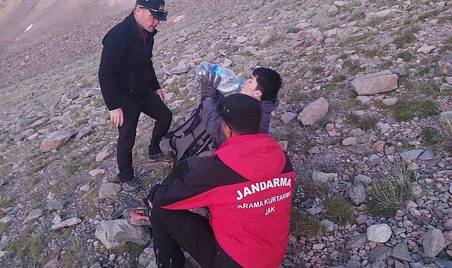 Erciyes Dağı'nda mahsur kalan yabancı uyruklu kişi kurtarıldı