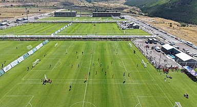 Erciyes'te geleceğin futbol yıldızları sahne alıyor