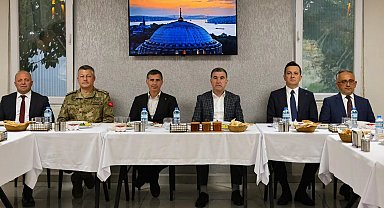 Erkol ve Danacı için veda yemeği düzenlendi