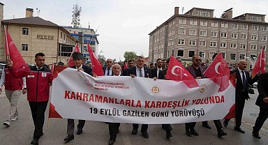 Erzurum'da Gaziler günü dolayısıyla kortej yürüyüşü