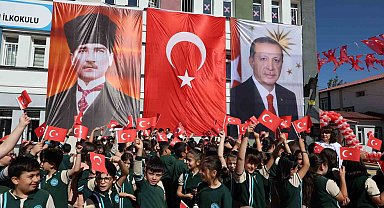 Erzurum'da İlköğretim Haftası Açılış Programı Celal Akın İlkokulu'nda gerçekleştirildi