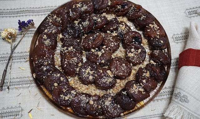 Erzurum'un tescilli tatlıları laboratuvara girdi: Erzurum Pastası kalori, Dut Çullaması mineral şampiyonu