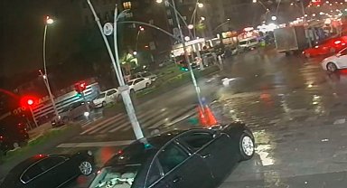 Esenler'de kazada motosiklet sürücüsü metrelerce sürüklendi
