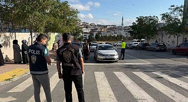 Esenyurt'ta polis ekiplerinde okul önlerinde dronlu denetim