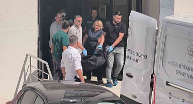 Eski sevgilisini silahla öldürdükten sonra aynı silahla kendini vurdu