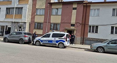 Eskişehir'de 52 yaşındaki adam merdivenin altında ölü bulundu