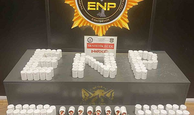 Eskişehir'de 8 bin 67 sentetik ecza hap ele geçirildi