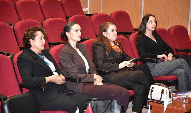 Eskişehir'de üniversiteli gençlere "Sağlıklı Yaşam ve Güvenli İlişkiler" eğitimi