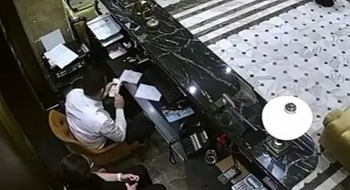 Fatih'te otel çalışanlarından 50 milyon liralık vurgun: Paraları çaldıkları anlar kameraya yansıdı