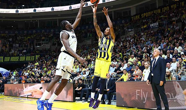 Fenerbahçe, Euroleague'e galibiyetle başladı