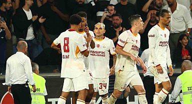 Galatasaray yenilmezliğini sürdürdü, puanını 10'a çıkardı