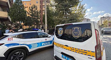 Gaziantep'te bir şahıs evde tartıştığı arkadaşını öldürüp intihar etti