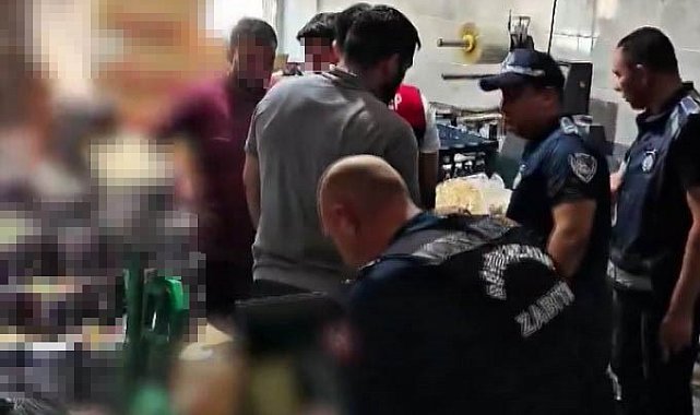 Gaziantep'te bozulmuş, tarihi geçmiş ve değiştirilmiş 2 kamyon cips ve şekerleme ele geçirildi
