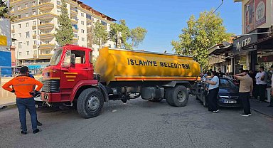 Gaziantep'te el freni çekilmeyen su tankeri 3 araca çarptı: Facianın eşiğinden dönüldü