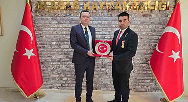 Gaziler Günü'nde gaziyi darp etti