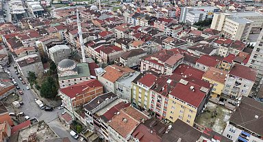 Gaziosmanpaşa'da yarım asırlık mülkiyet sorunu çözüldü: İlk tapu teslim edildi