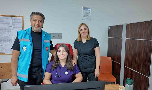 Gediz Devlet Hastanesinde görev yapan hemşire çiftin gururlu ve anlamlı günü