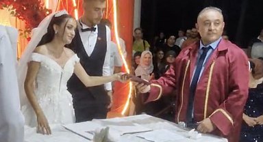 Gelibolu'da nikah memuru kendi kızının nikahını kıydı