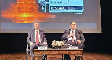 Gölcük'te "Balkanlar ve Dijital Medya" konulu söyleşi düzenlendi