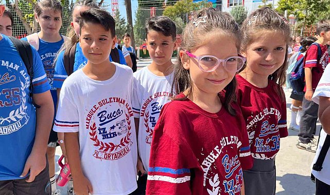 Görenler gözlerine inanamıyor: 27 çift ikiz aynı okulda