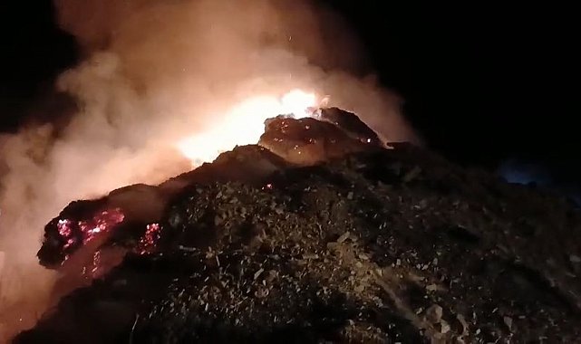 Hakkari'de 5 bin ot balyası kül oldu
