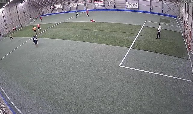 Halı sahada kalp krizi geçiren sağlık çalışanı hayatını kaybetti