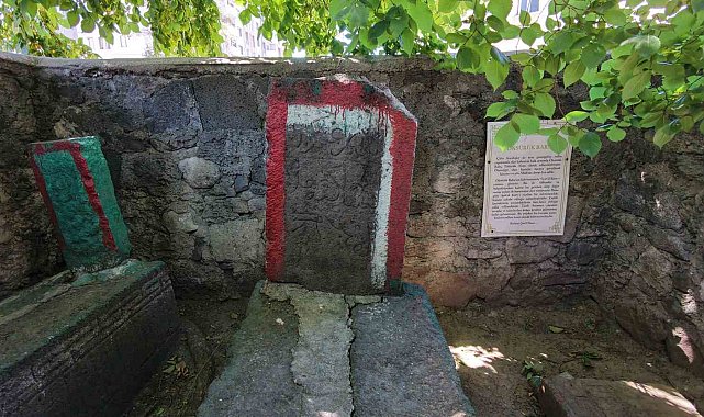 Halk arasında "Öksürük Baba" olarak biliniyor: Öksürüğü olan buraya koşuyor