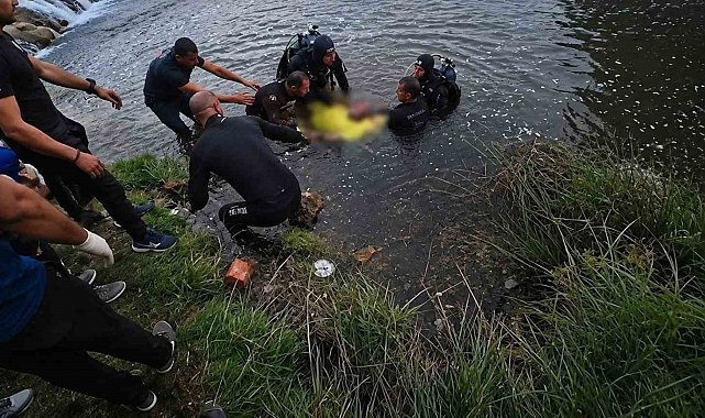 Hayatını ortaya koyan babası tarafından kurtarılan minik çocuk hayat savaşını kaybetti